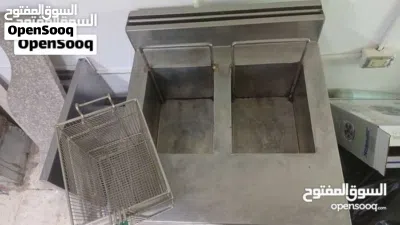 عدة مطعم نظيفة للبيع بالقطعة 3
