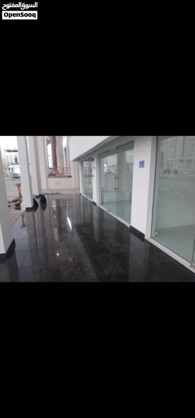 شقق ومحلات للايجار في مبني بمطرح الكبر Apartments and shops for rent in Muttrah 2