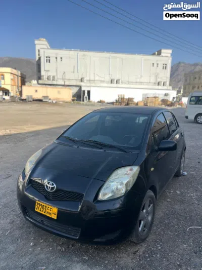 Toyota Yaris Basic 4