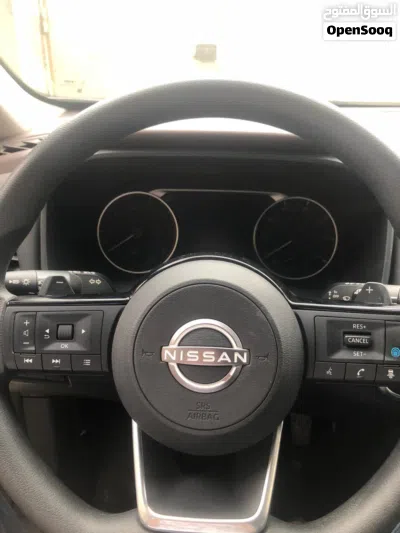 نیسان رۆگ SV 4