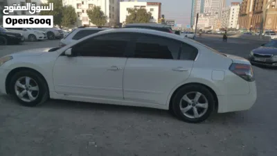 Nissan Altima Standard 3