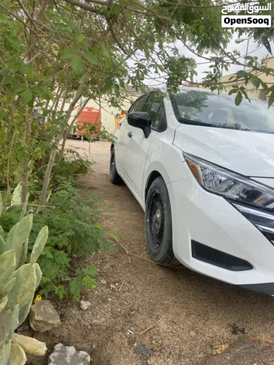 Nissan Versa S 3