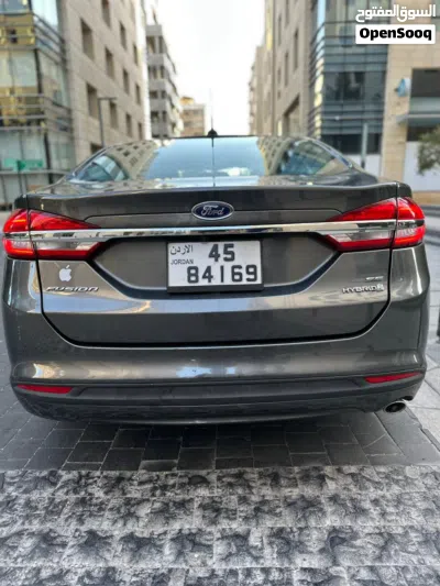 Ford Fusion SE 3