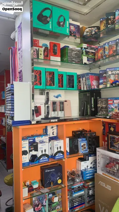 we are selling ps2,ps3,ps4,ps5,xoboxone,xbox 360 cds new and used both available 3
