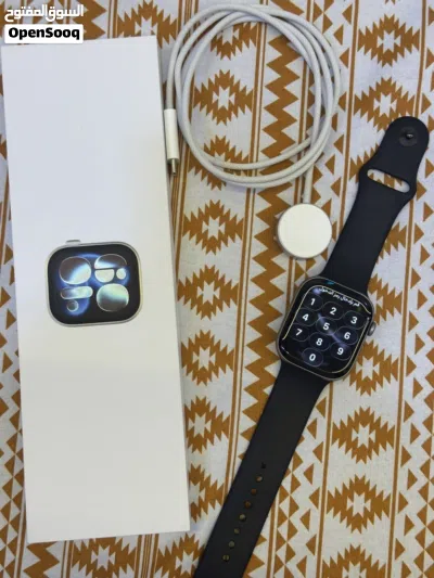 Apple watch 11 46 mm ابل واتش 11 قياس 46 مستعمله شهر ونص 2