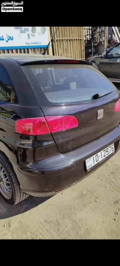 سيات إبيزا Standard 4