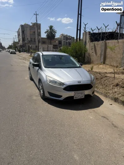 فورد فوكس Standard 4