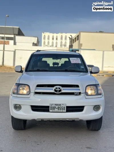 Toyota Sequoia SR 5 2