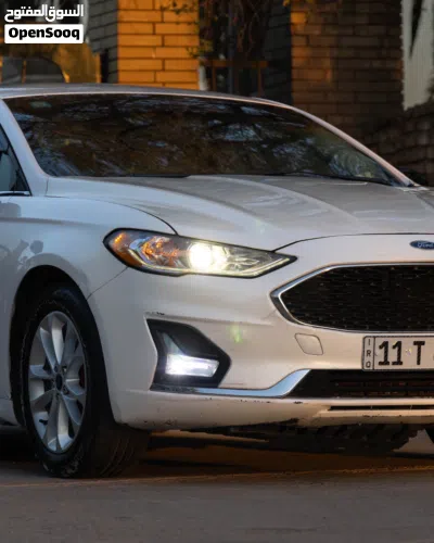Ford Fusion SE 2