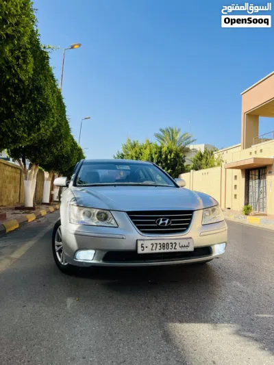 Hyundai Sonata Standard 4