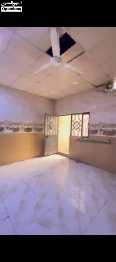 بيت للايجار تحت الجسر الايطالي طابق الاول يتكون من غرفه وصالتين وصحيات للاستفسار 2