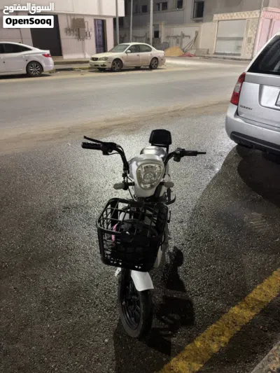 سكوتر كهربائي موديل حديث للتبديل 2