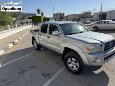Toyota Tacoma SR5 2