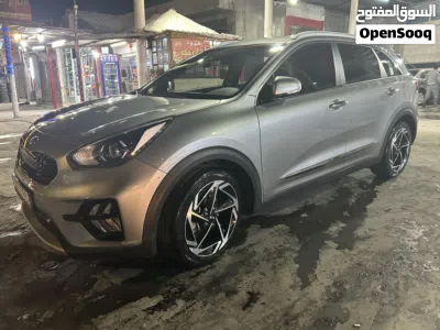 Kia Niro EX Touring 2