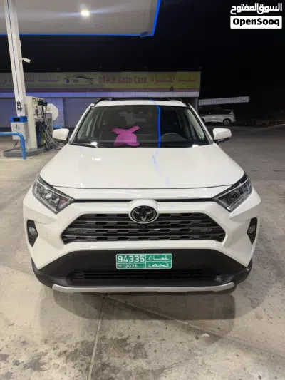 Toyota RAV 4 Limited 2