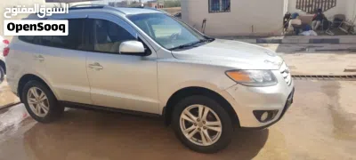 Hyundai Santa Fe Limited 4