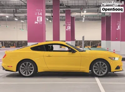 Ford Mustang GT 3