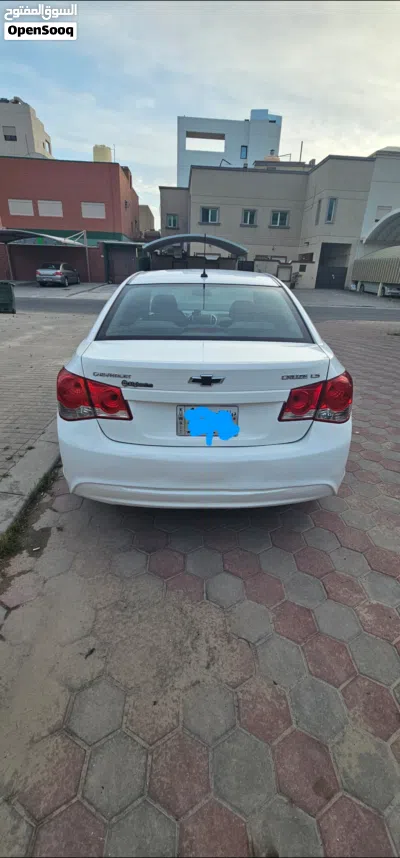 Chevrolet Cruze LS 2