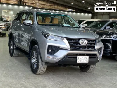Toyota Fortuner VXR 4