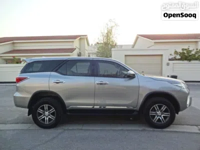 Toyota Fortuner Standard 3