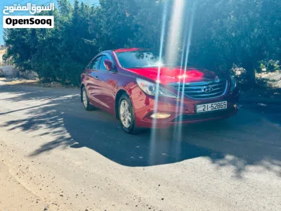 Hyundai Sonata Standard 4