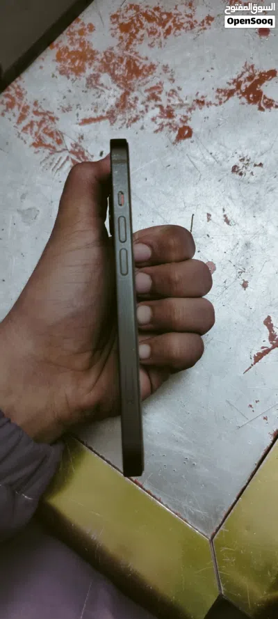 ايفون 13عادي بطارية 82جهاز نضيف بمعنة الكلمة 2
