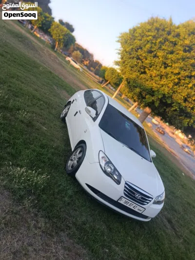 Hyundai Avante SE 2