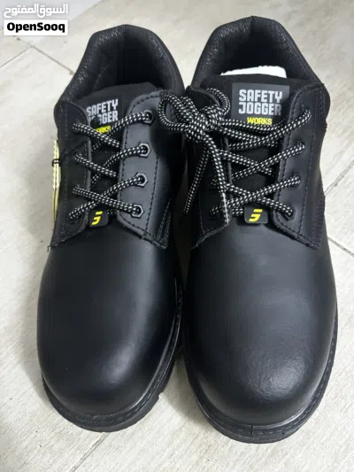Black shoes 3