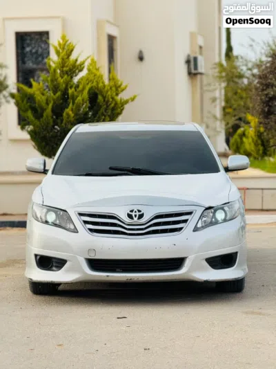 تويوتا كامري LE 2