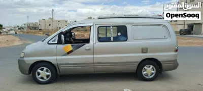 Hyundai H1 Standard 2