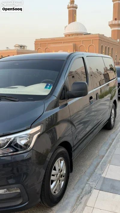 Hyundai H1 GLS 2