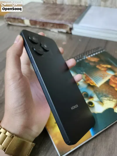 للبيع هاتف HONOR بحالة ممتازة - أداء ممتاز ومساحة عملية 3