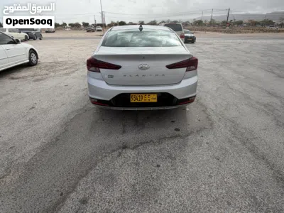 Hyundai Elantra GL 4