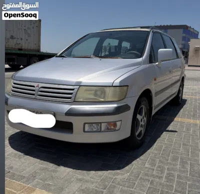 Mitsubishi Space Wagon 4