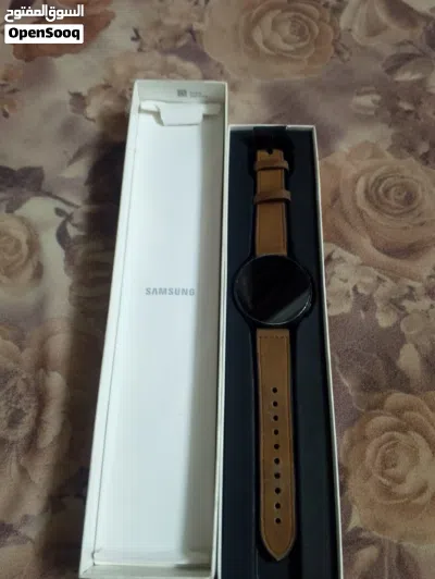 ساعة سامسونج Galaxy Watch 5 - حالة ممتازة مع 3 أحزمة إضافية 4