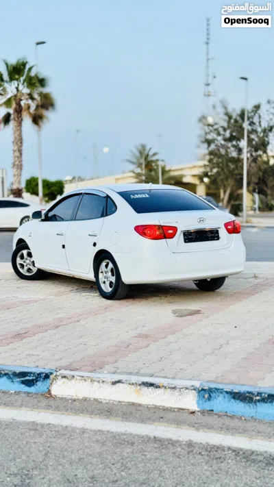 Hyundai Avante SE 2