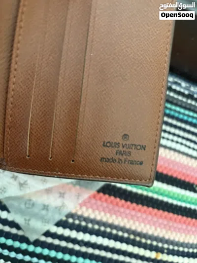 محفظه Louis Vuitton الاصليه 2