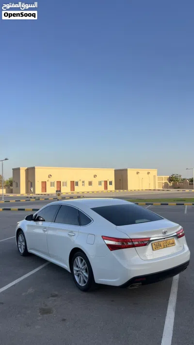 Toyota Avalon XLE 2