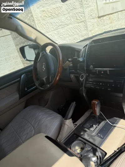 Toyota Land Cruiser GXR 4