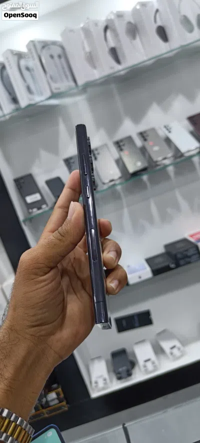 s23 ultra 256 GB 8 ram 3