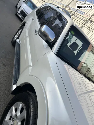 Mitsubishi Pajero GLS 2