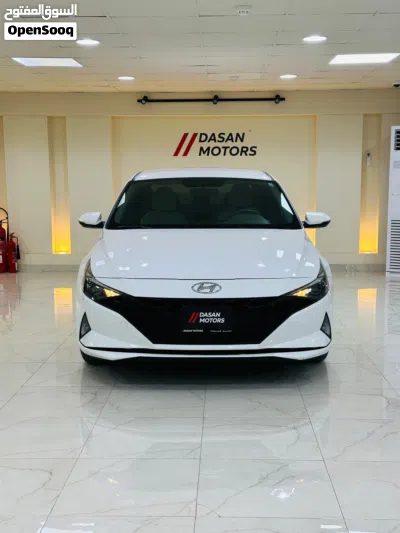 Hyundai Elantra Standard 3