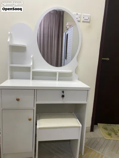 اثاث غرفة النوم للبيع بسعر مناسب. 2
