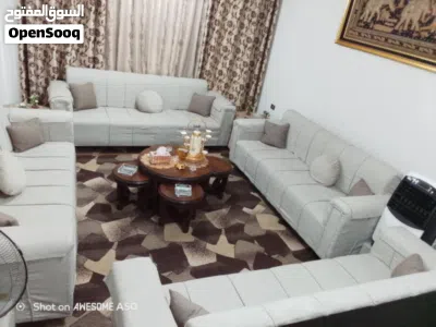 طقم كنب مستعمل بحالة جديدة 3