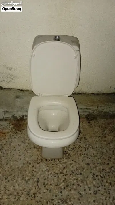 حمام سعودي نظيف جدا للبيع 3