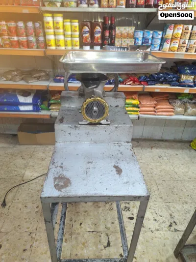 ماكينة لحمه حجم كبير مع 3مقاسة مع صحن ستانلس ستيل 2