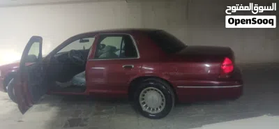 Ford Crown Victoria Standard 3