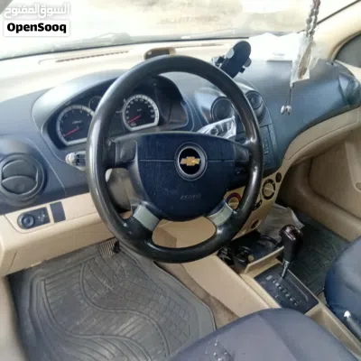 Chevrolet Aveo Base 2