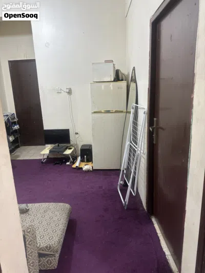 مطلوب شخص لمشاركة سكن يوجد به 3 اشخاص لمدة 3 اشهر او 4 4