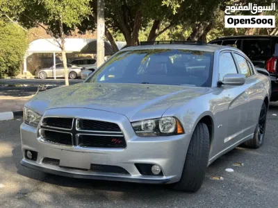 Dodge Charger SXT 2